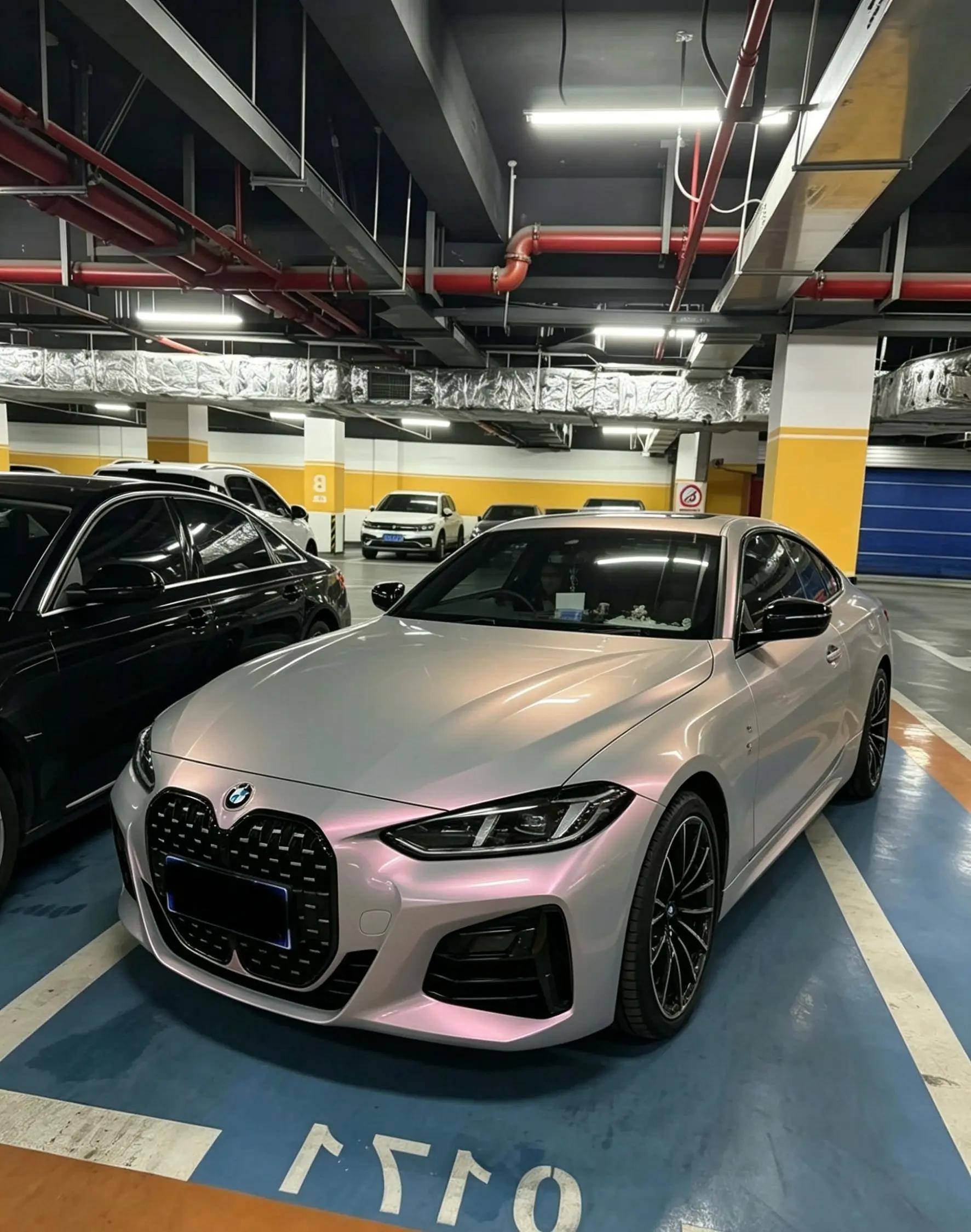 Открыть галерею: BMW 4 Series (Imported) 2024 430i Coupe 2.0T M Sport Night Edition Automatic