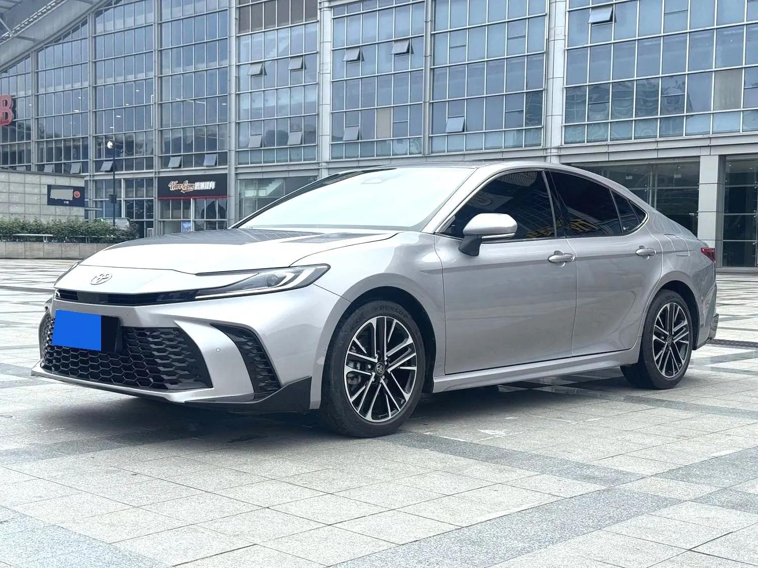 Toyota 2026 Camry Dual Engine 2.0HSE CVT Sport Lite Edition Automatic
