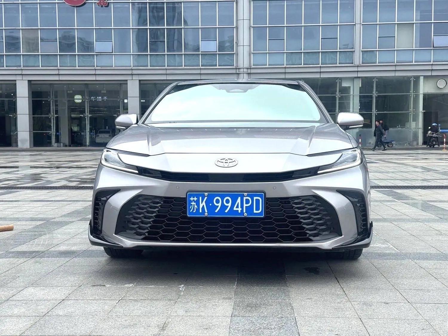 Toyota 2026 Camry Dual Engine 2.0HSE CVT Sport Lite Edition Automatic 2