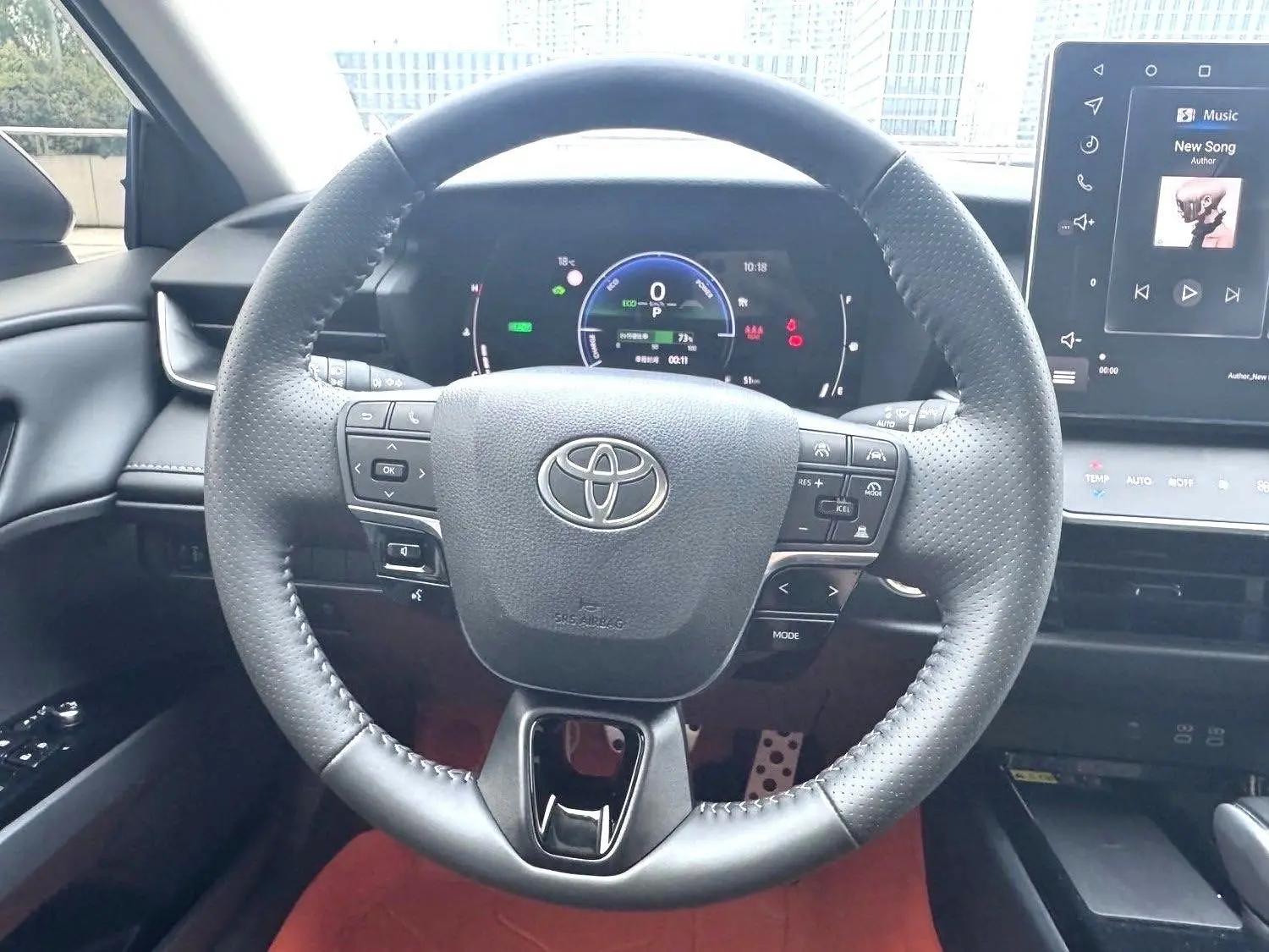 Toyota 2026 Camry Dual Engine 2.0HSE CVT Sport Lite Edition Automatic 9