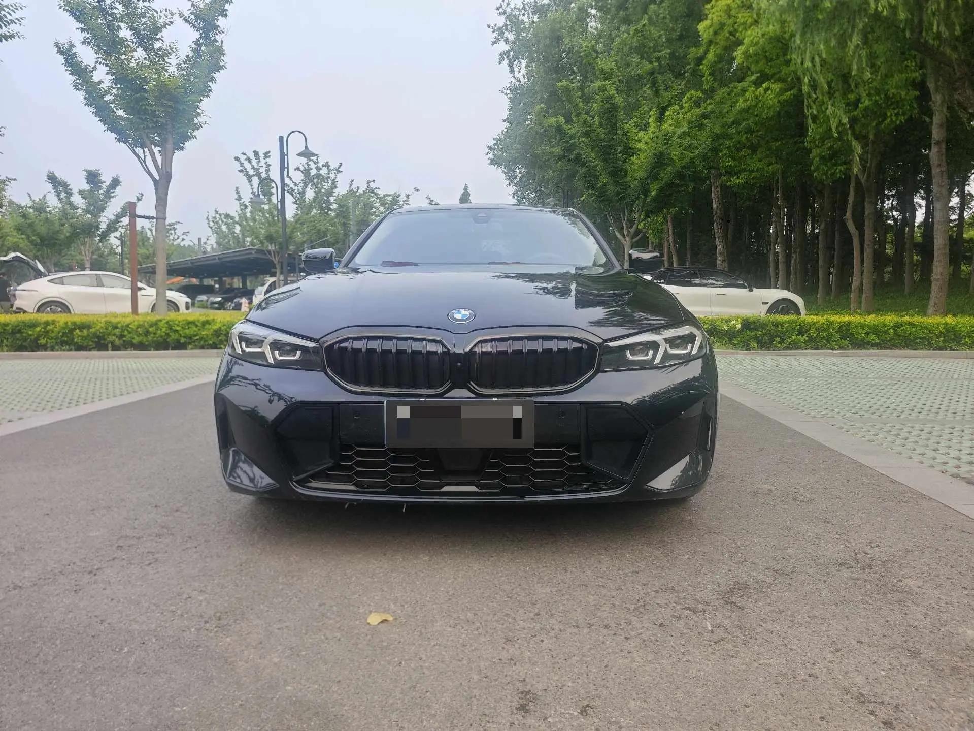 BMW 3 Series 2025 Model 330Li 2.0T M Sport Night Edition Automatic 2