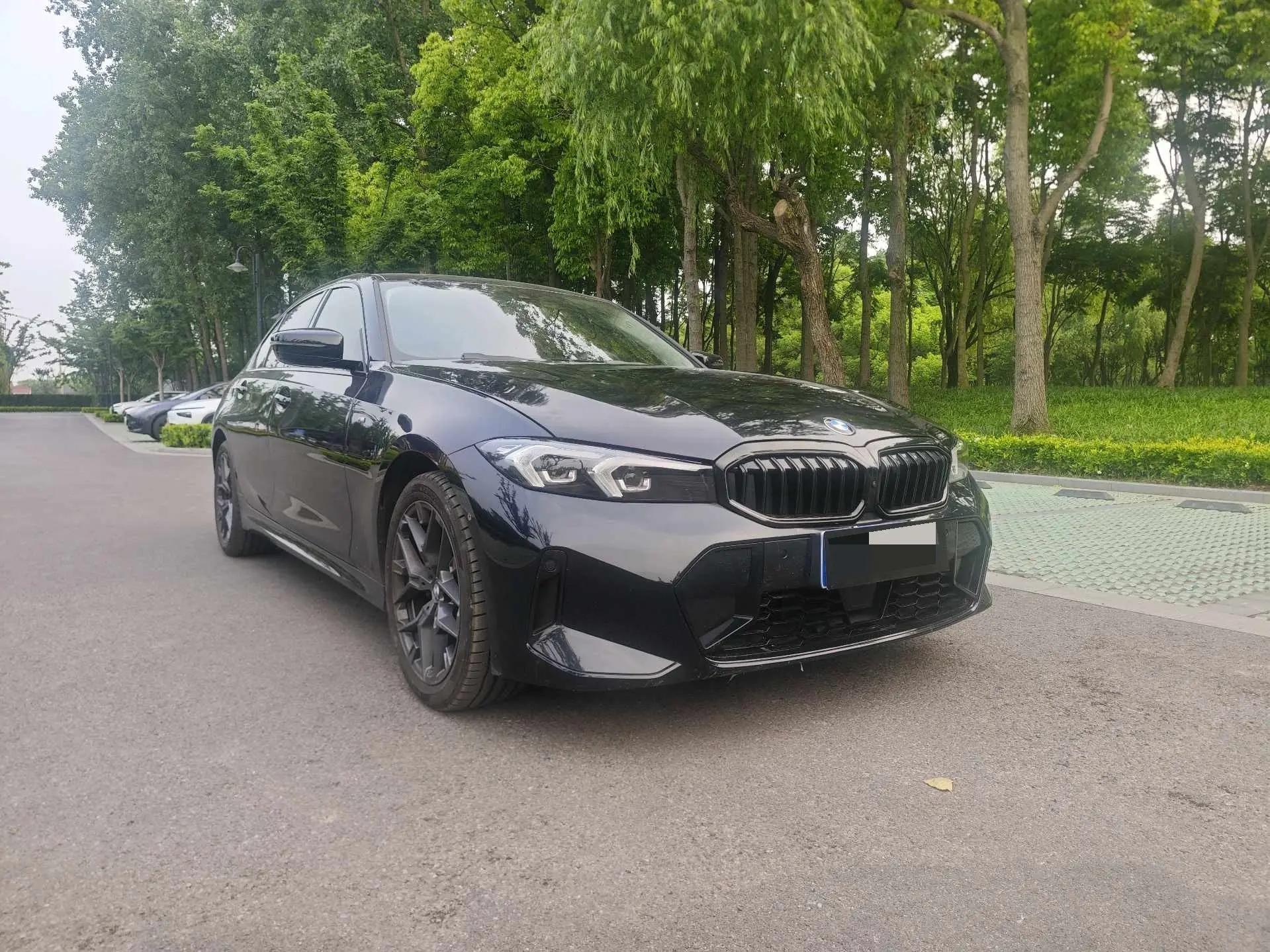 BMW 3 Series 2025 Model 330Li 2.0T M Sport Night Edition Automatic 3