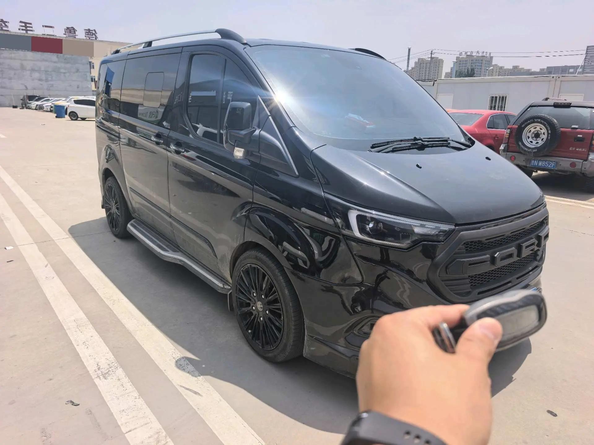 Ford 2024 Touruio 2.0T Zun Plus Edition Automatic Gear 3