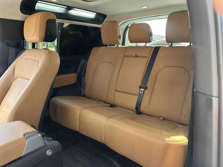 Land Rover Guard 2024 90 3.0T P400 HSE 4