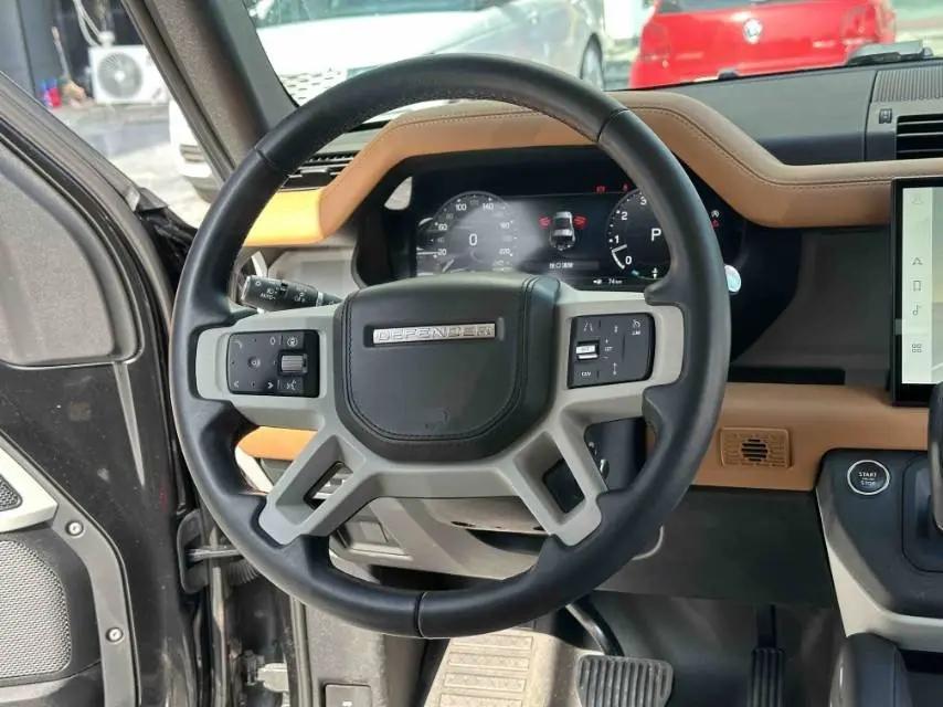 Land Rover Guard 2024 90 3.0T P400 HSE 5