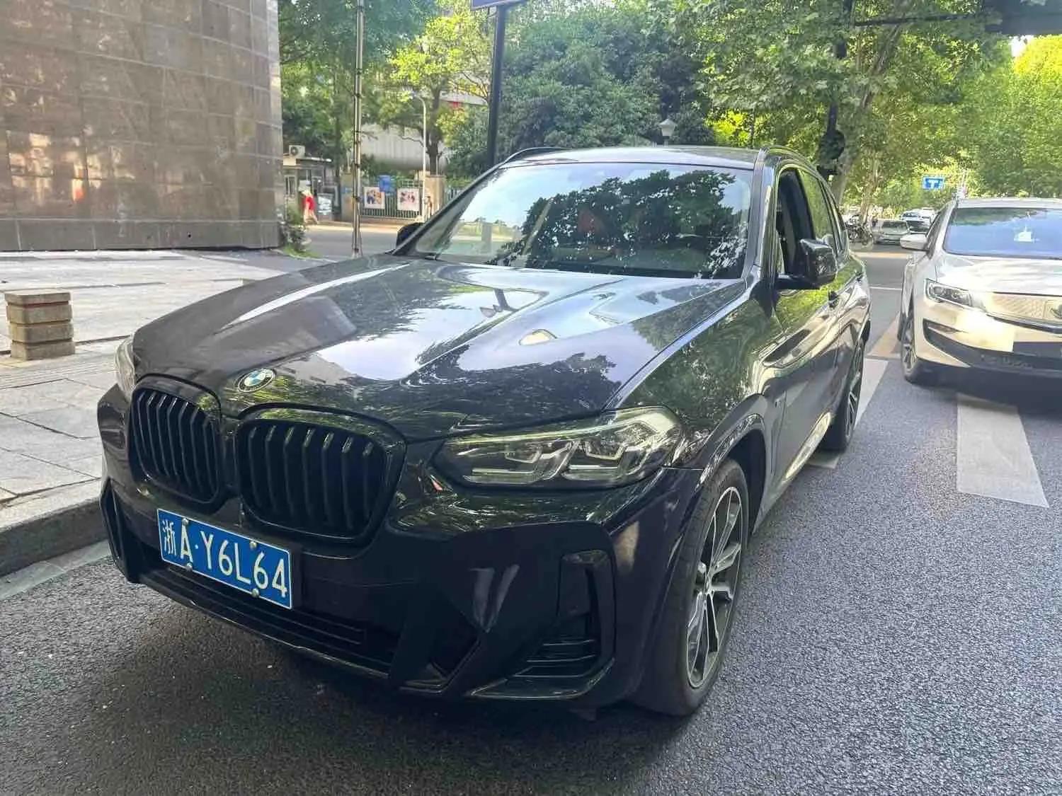 BMW X3 2022 xDrive30i Leading M Obsidian Night Suit