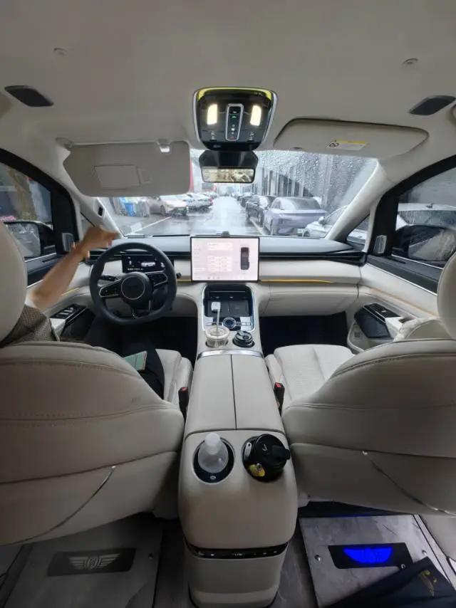 吉利银河 2026款 V900 金晖典藏版 自动挡 3