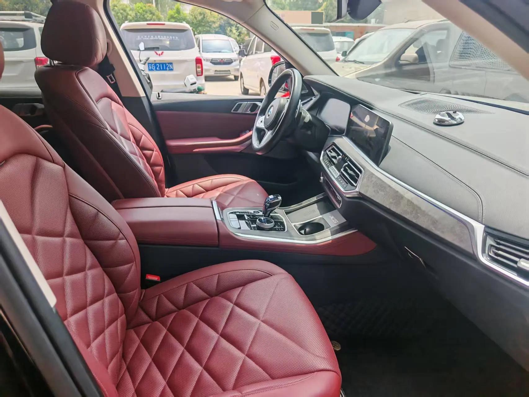 BMW X5 2022 xDrive 30Li exclusive m sports suit 2