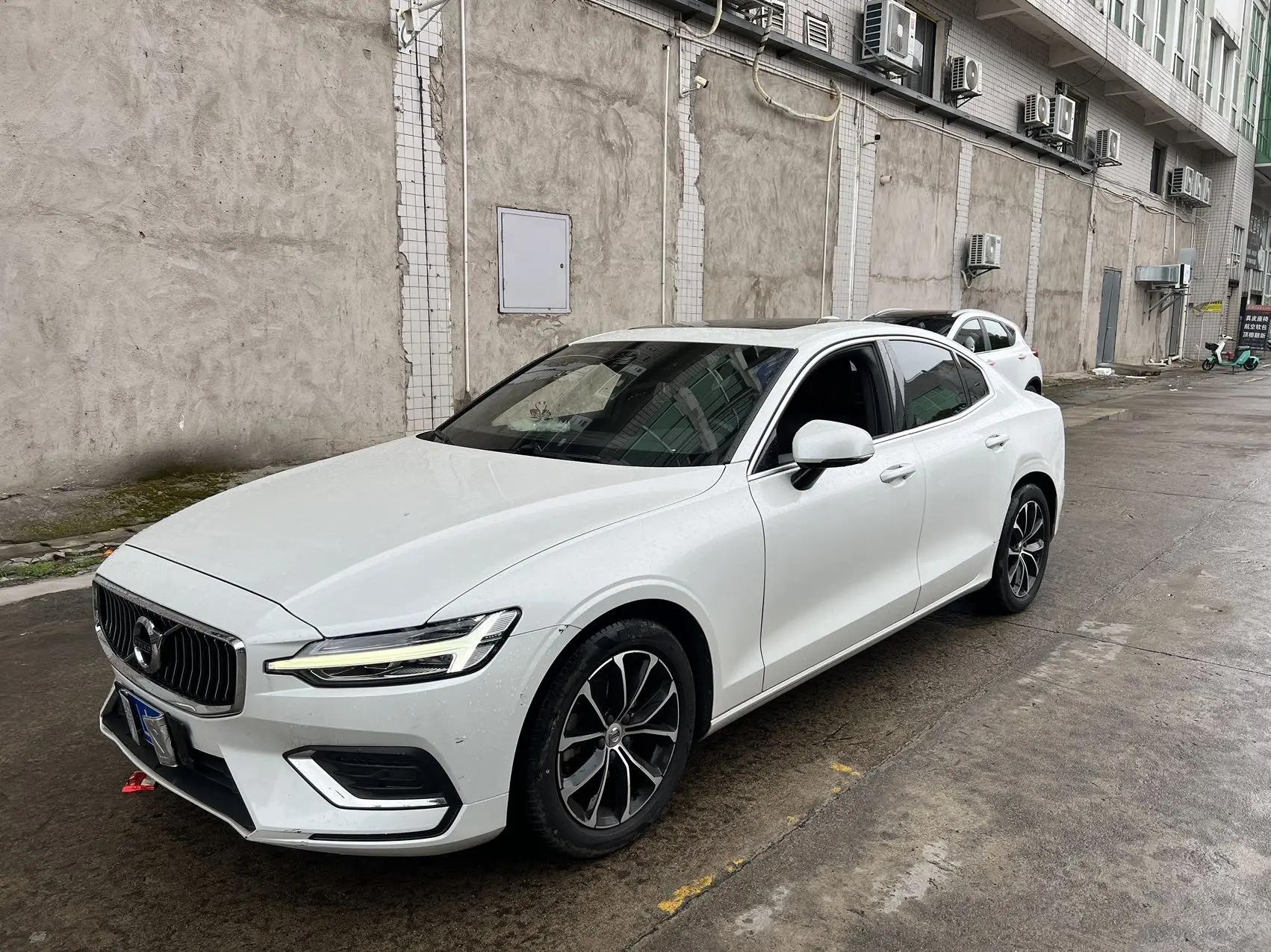 Volvo S60 2021 T4 Zhiyuan Deluxe Edition