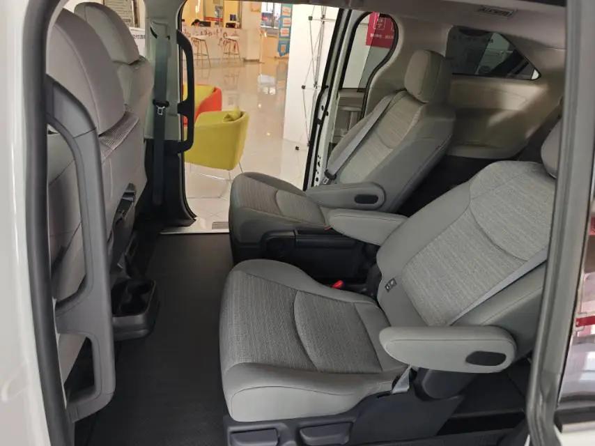 Toyota 2024 Sienna 2.5 CVT Comfort Edition Automatic 2
