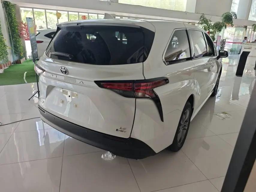 Toyota 2024 Sienna 2.5 CVT Comfort Edition Automatic 5