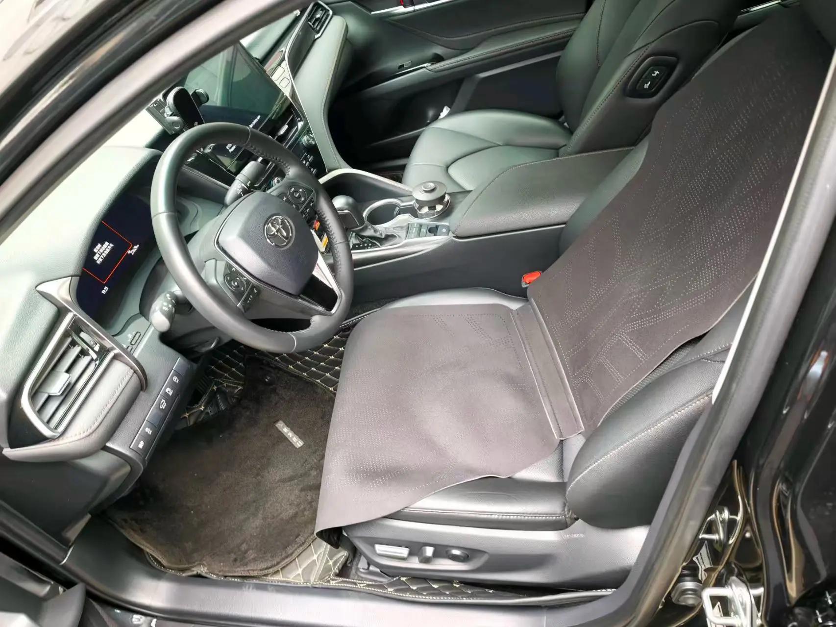 Toyota 2023 Camry 2.5G Deluxe Edition Automatic Gear 3