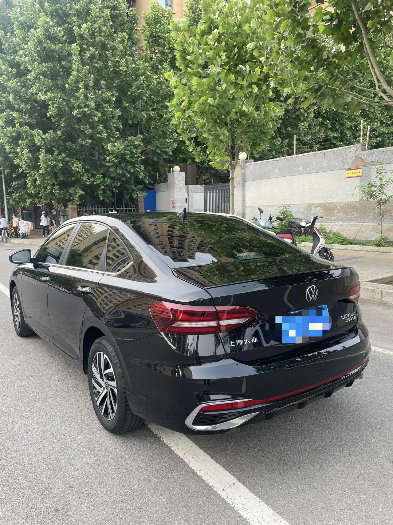 Lavida 2023 280TSI DSG Star Full Edition 4