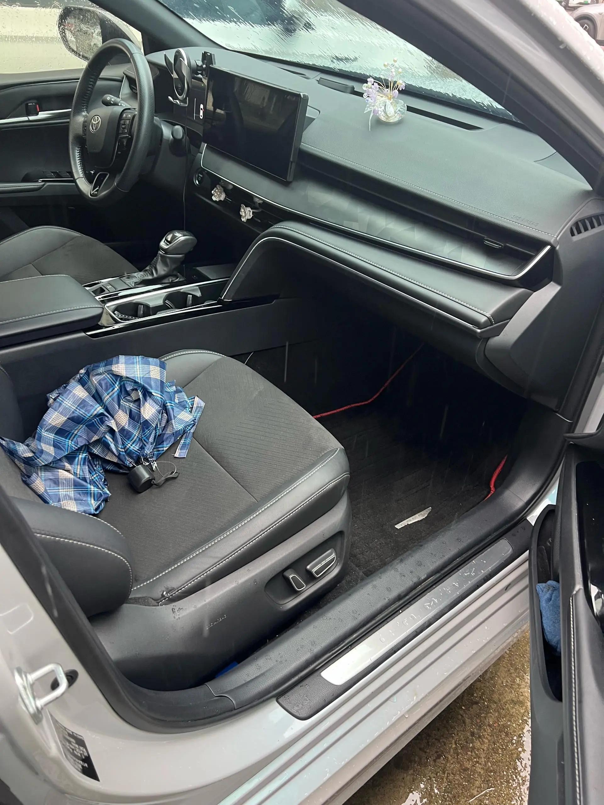 Toyota 2024 Camry Dual Engine 2.0HS Stepless Sports Edition Automatic Gear 4