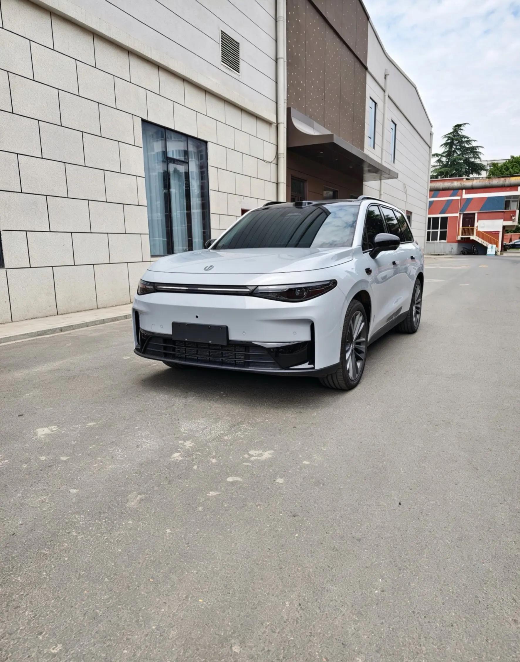 Leapmotor 2026 C 16 280 Laser Radar Zhizun Edition 6-seat Automatic Gear