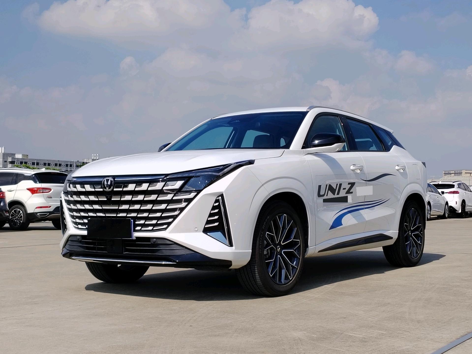 ChangAn UNI-Z 2025 1.5T Honorable Model