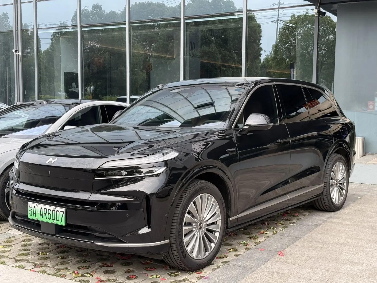 ONVO 2025 L90 Ultra six-seat automatic gear