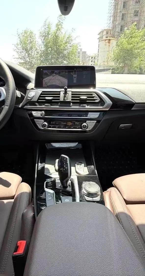 BMW X3 2020 xDrive25i M sports suit 3