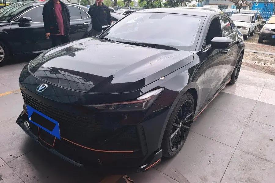 ChangAn 2024 UNI-V 1.5T Prestige Sports Automatic