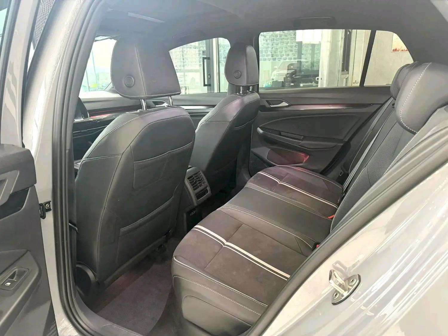 Volkswagen 2023 Golf 8 R-Line 1.4TSI 280TSI (Modified) Automatic Gear 5