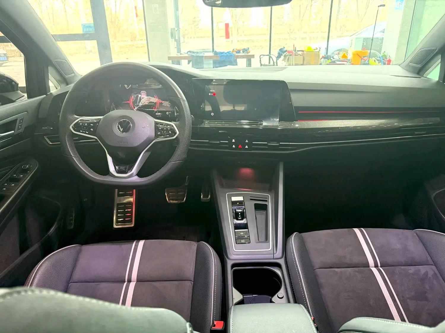 Volkswagen 2023 Golf 8 R-Line 1.4TSI 280TSI (Modified) Automatic Gear 6