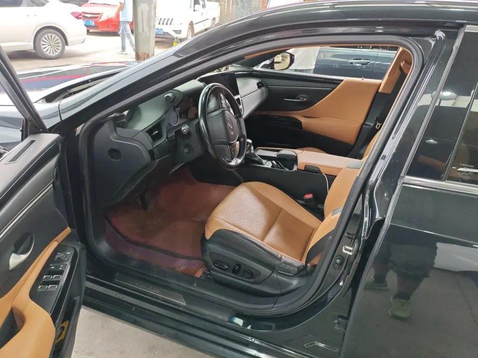 Lexus ES 2022 200 Excellence Edition 4