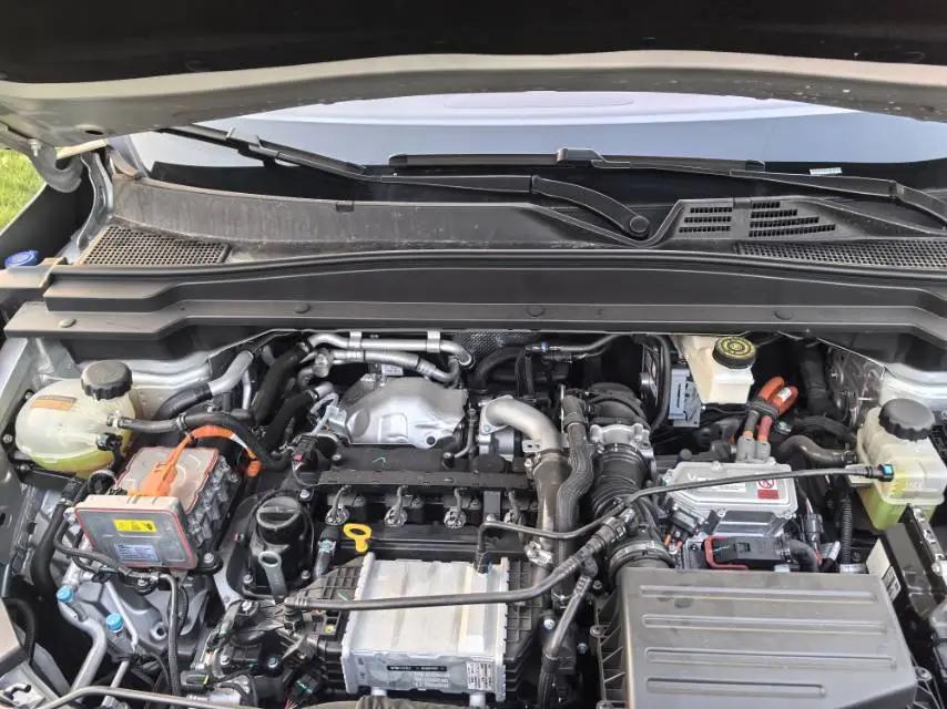 DongFeng Aeolus L8 2025 112KM Dream Edition 16