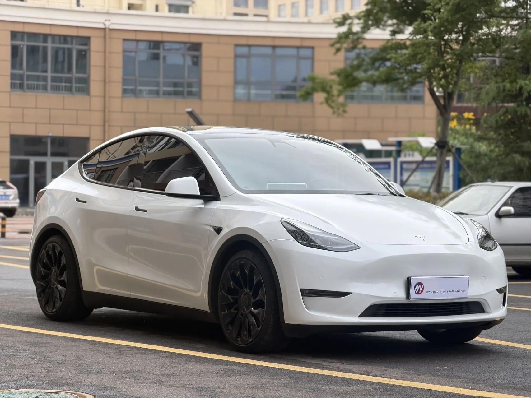 Model Y 2022 Performance High Performance All Wheel Drive 3