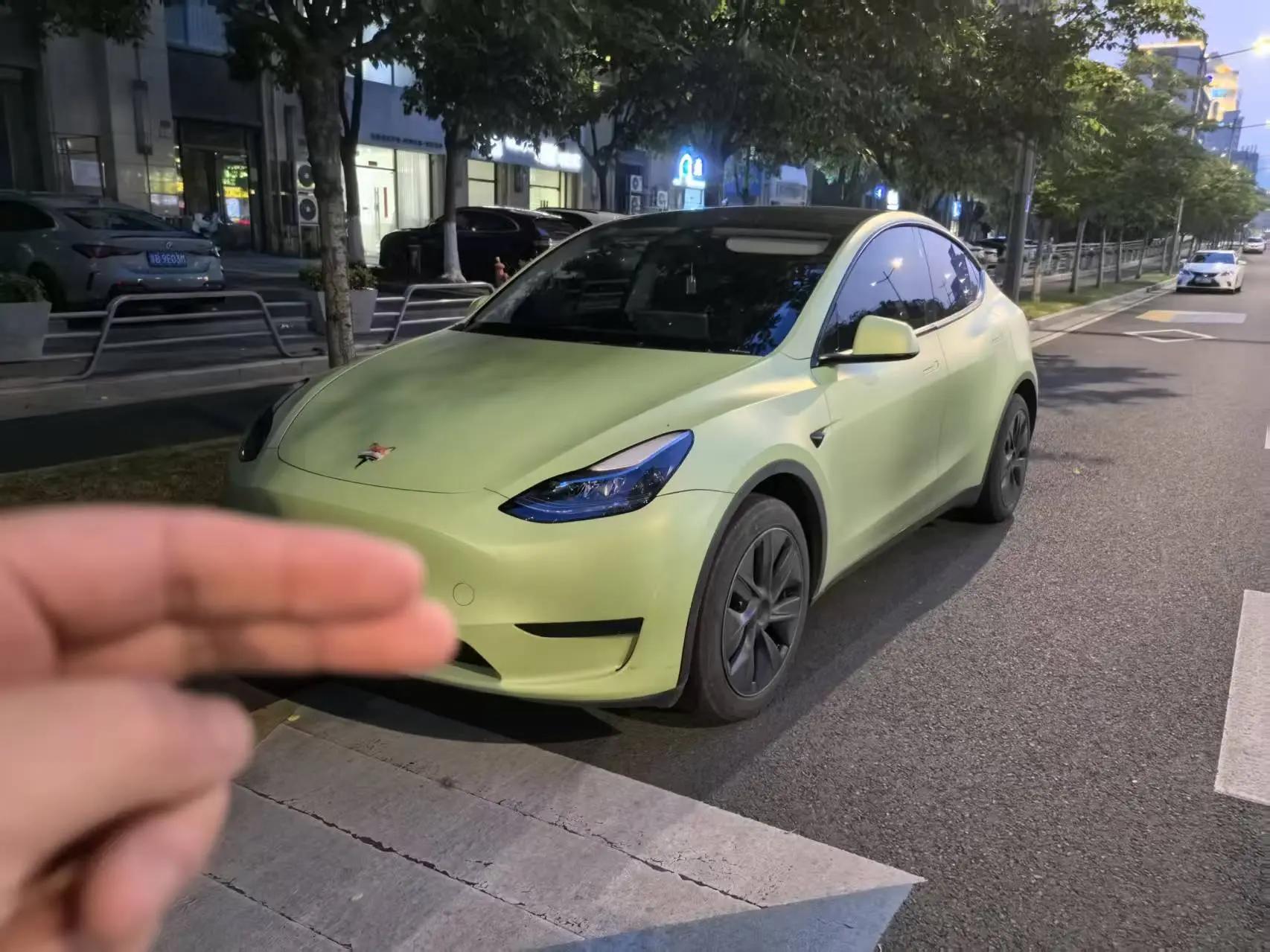 2024 Model Y Rear-Wheel Drive Edition