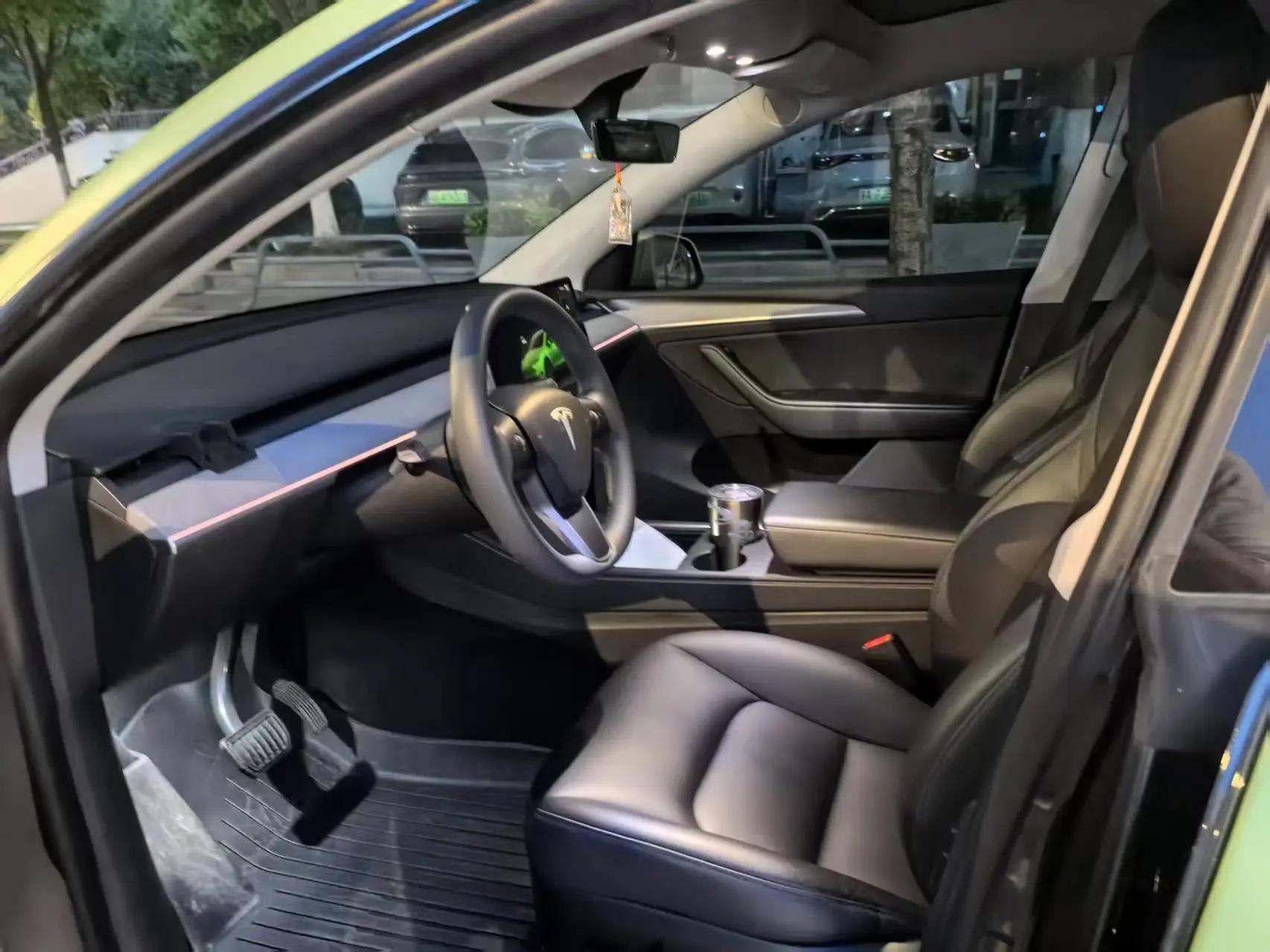 2024 Model Y Rear-Wheel Drive Edition 2