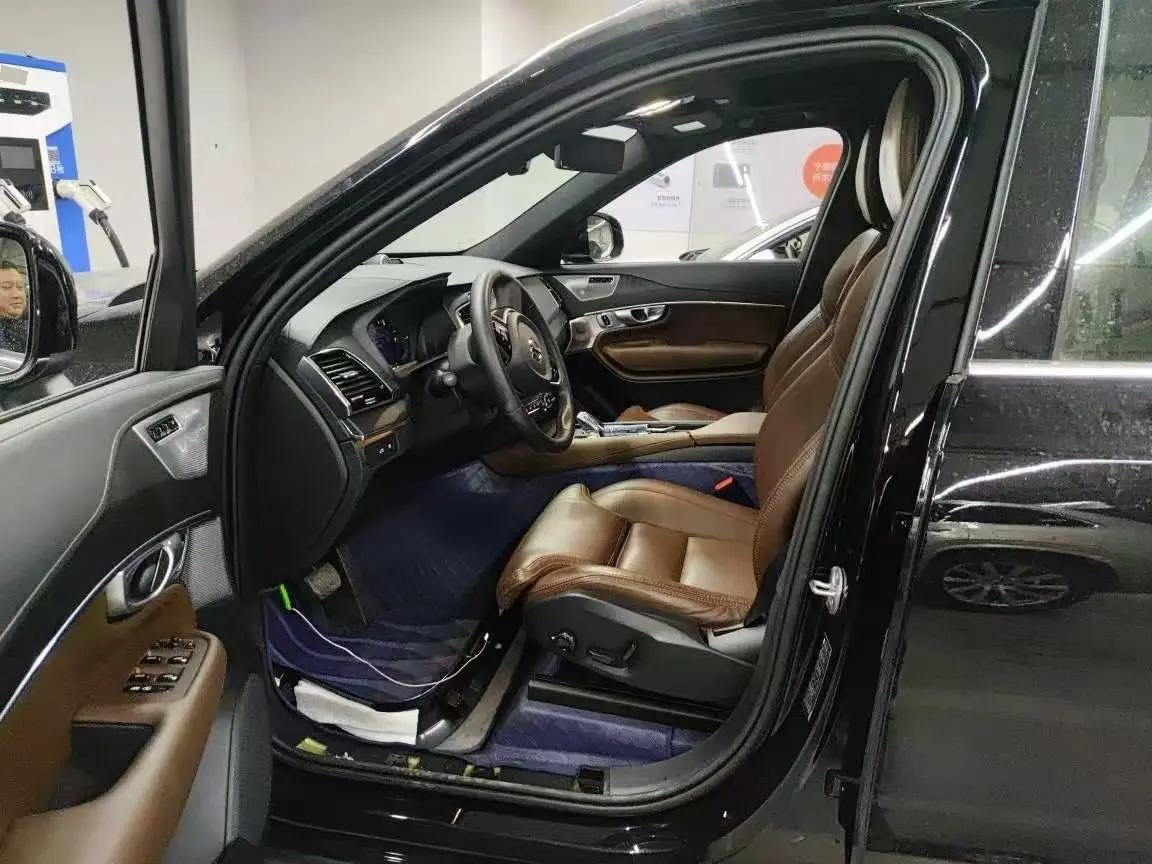 Volvo XC90 (Imported) 2025 XC90 48V 2.0T B5 Zhixing Deluxe Edition 5-seat Automatic Gear 5