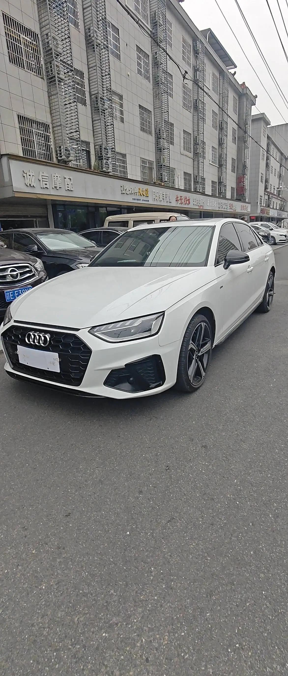 Audi 2024 A4L 2.0TFSI 40TFSI Luxury Dynamic Edition, Automatic