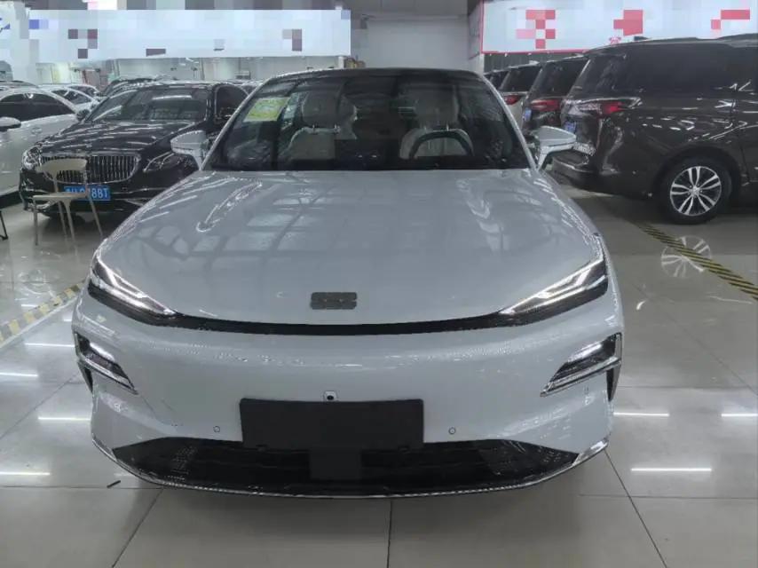 Galaxy Star Shine 8, 2025 Model, 60km EM-i Luxury Edition 2