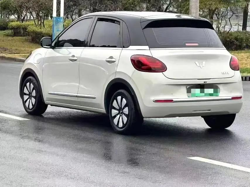 WuLing Plantronics 2023 333km LingBox Connected 3