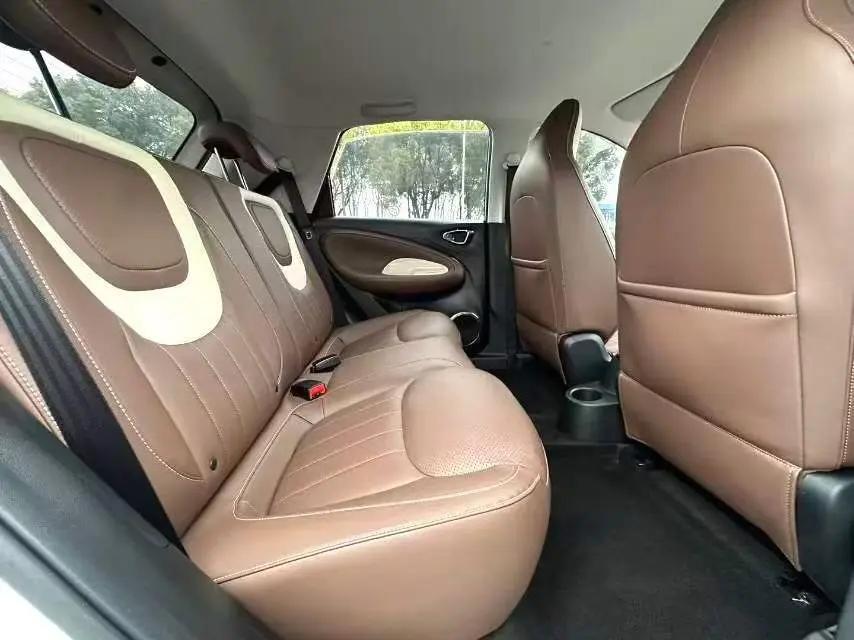 WuLing Plantronics 2023 333km LingBox Connected 6