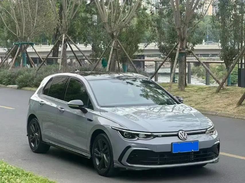 Volkswagen 2023 Golf 8 R-Line 1.4TSI 280TSI Automatic 3