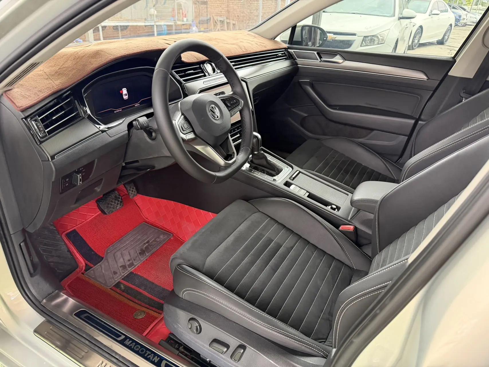 Magotan 2019, 330TSI DSG Luxury Edition, China V Emission Standard 4