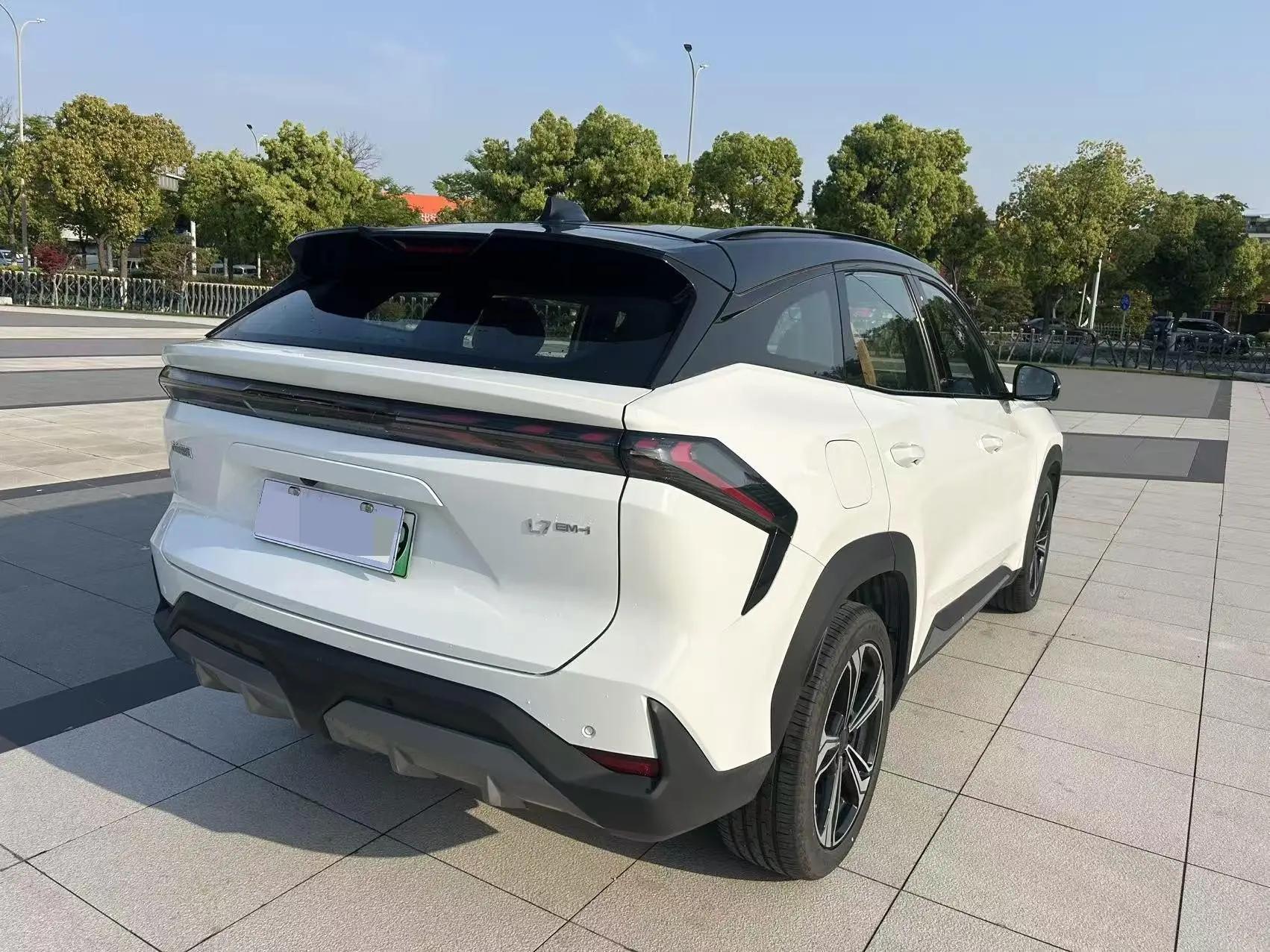 Geely Galaxy 2025 Model L7 EM-i 1.5 115km Exploration Edition Automatic 10