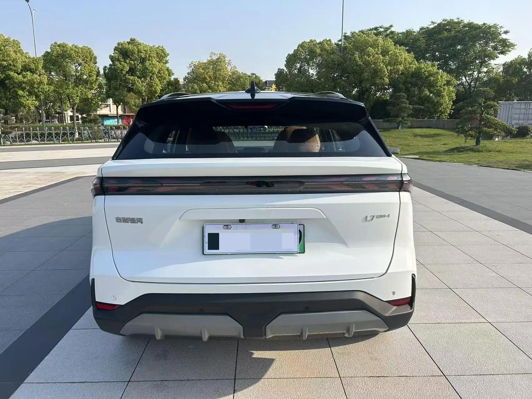 Geely Galaxy 2025 Model L7 EM-i 1.5 115km Exploration Edition Automatic 8