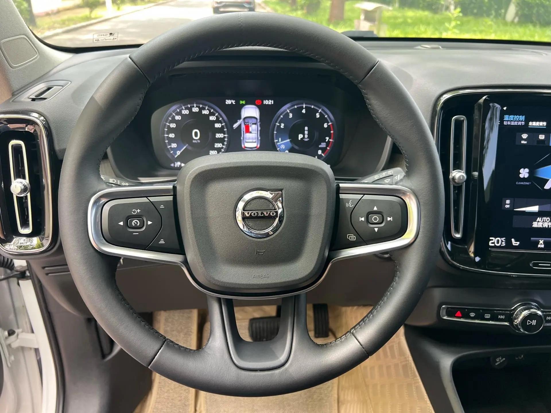 Volvo XC40 2021 T4 4-wheel drive Zhiyuan Deluxe Edition 5