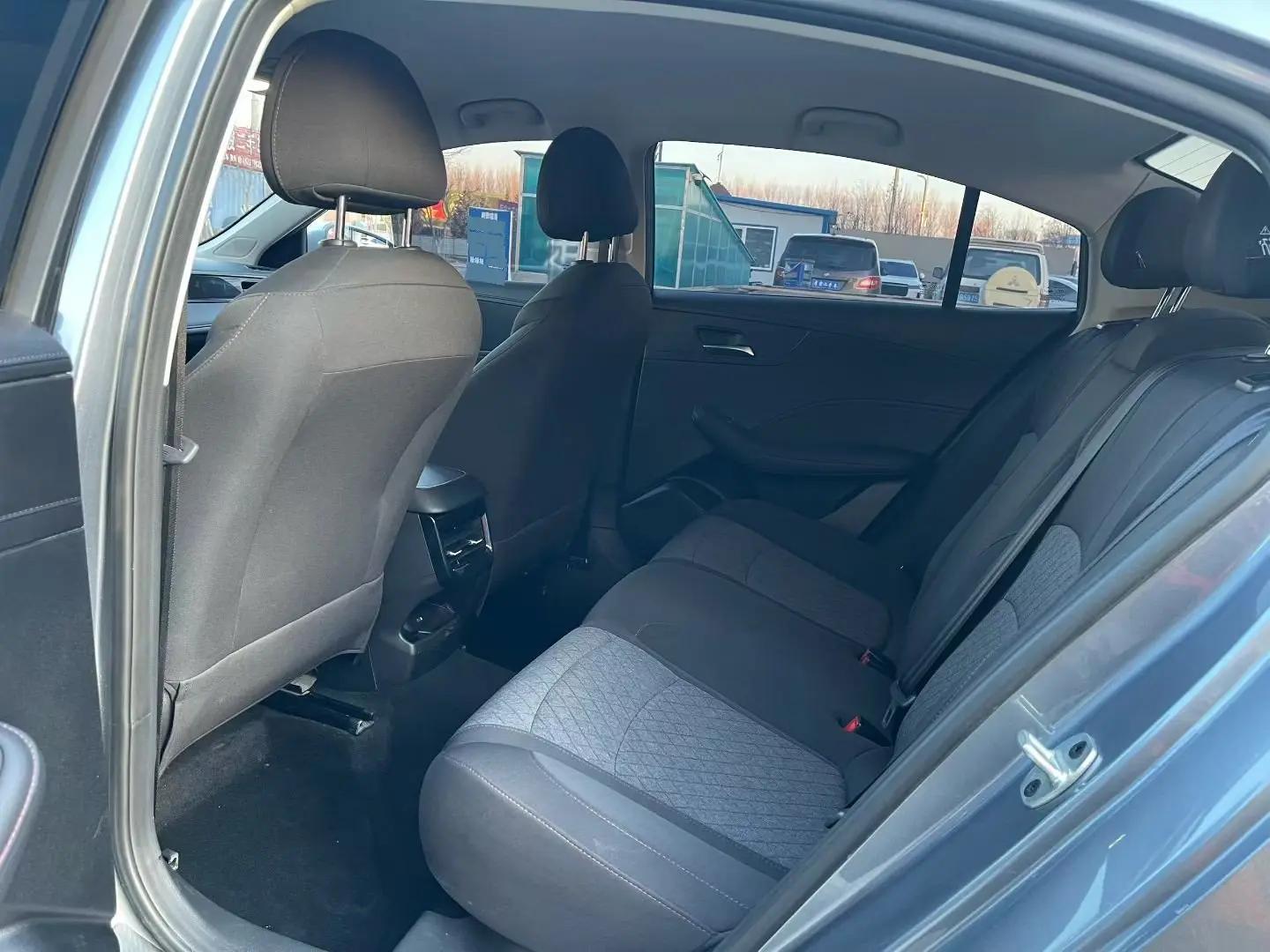 Roewe i5 2023 1.5L Manual Comfortable Edition 8