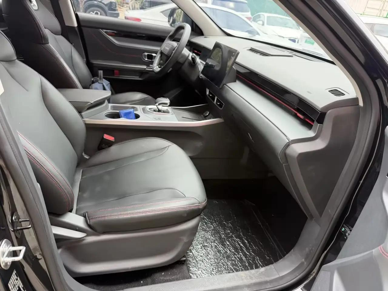 Jetour 2025 Dasheng 1.5T Exceed Edition Automatic Gear 13