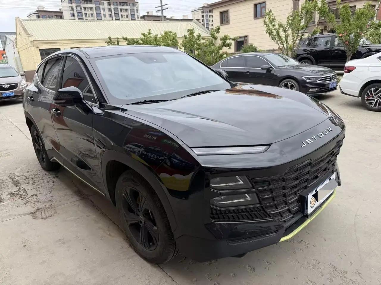 Jetour 2025 Dasheng 1.5T Exceed Edition Automatic Gear 2