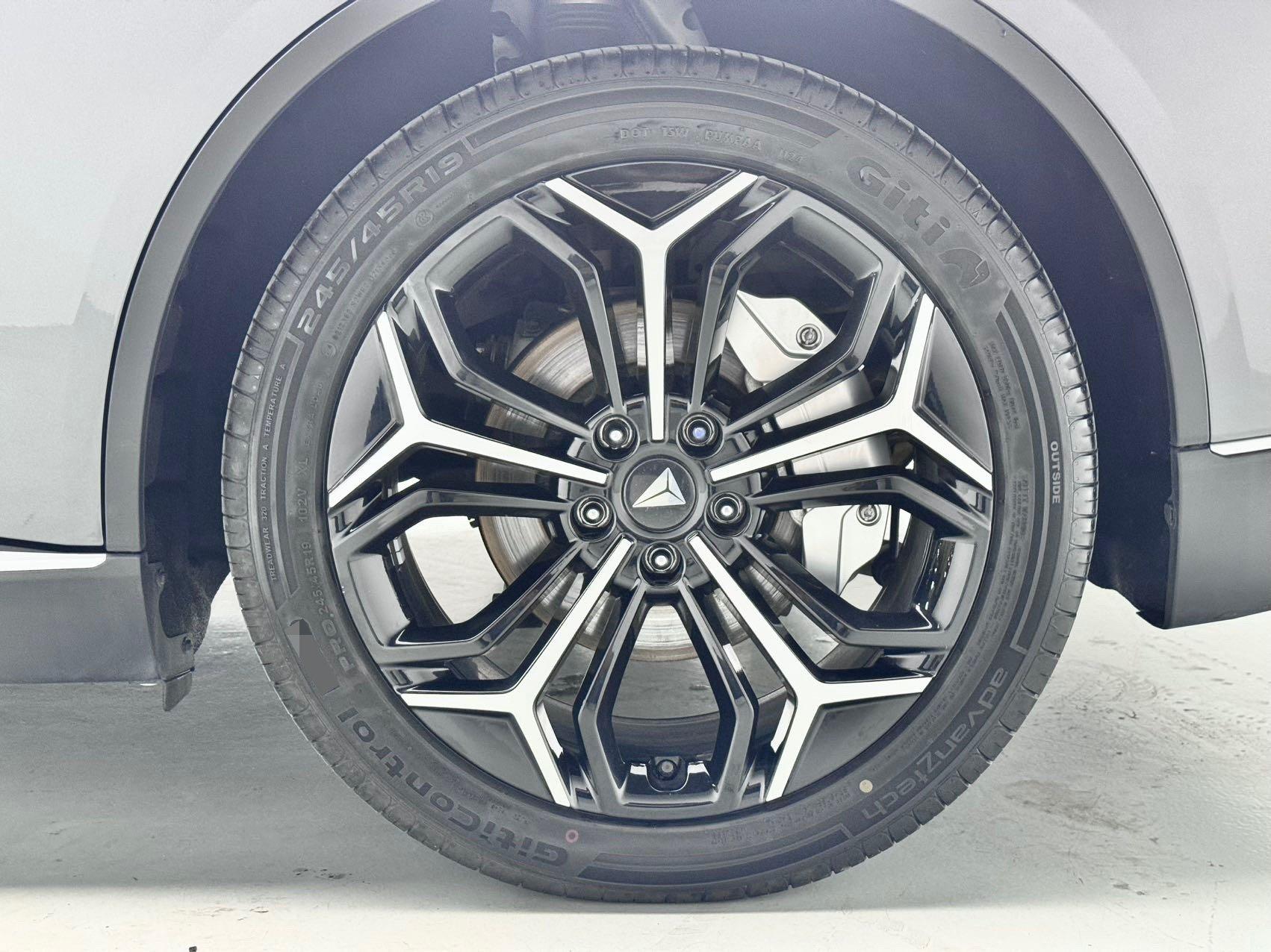 ChangAn Deepal 2024 SL 03 200Max 2nd Anniversary Black Gold Knight Edition Automatic Gear 8