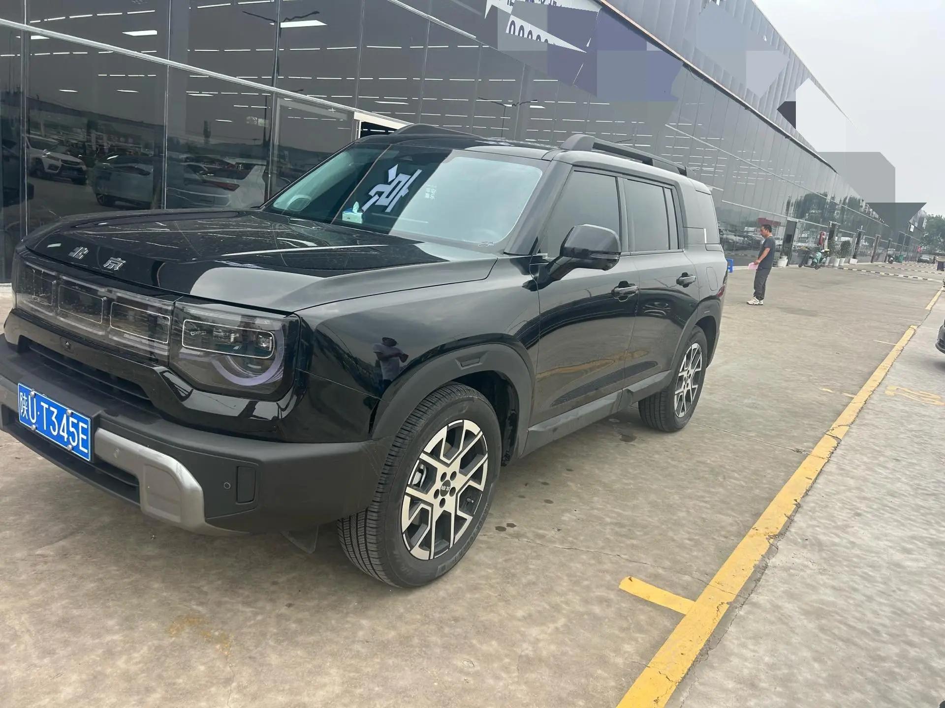 Открыть галерею: Beijing 2026 BJ30 1.5T Traveler Advanced Edition Automatic Gear