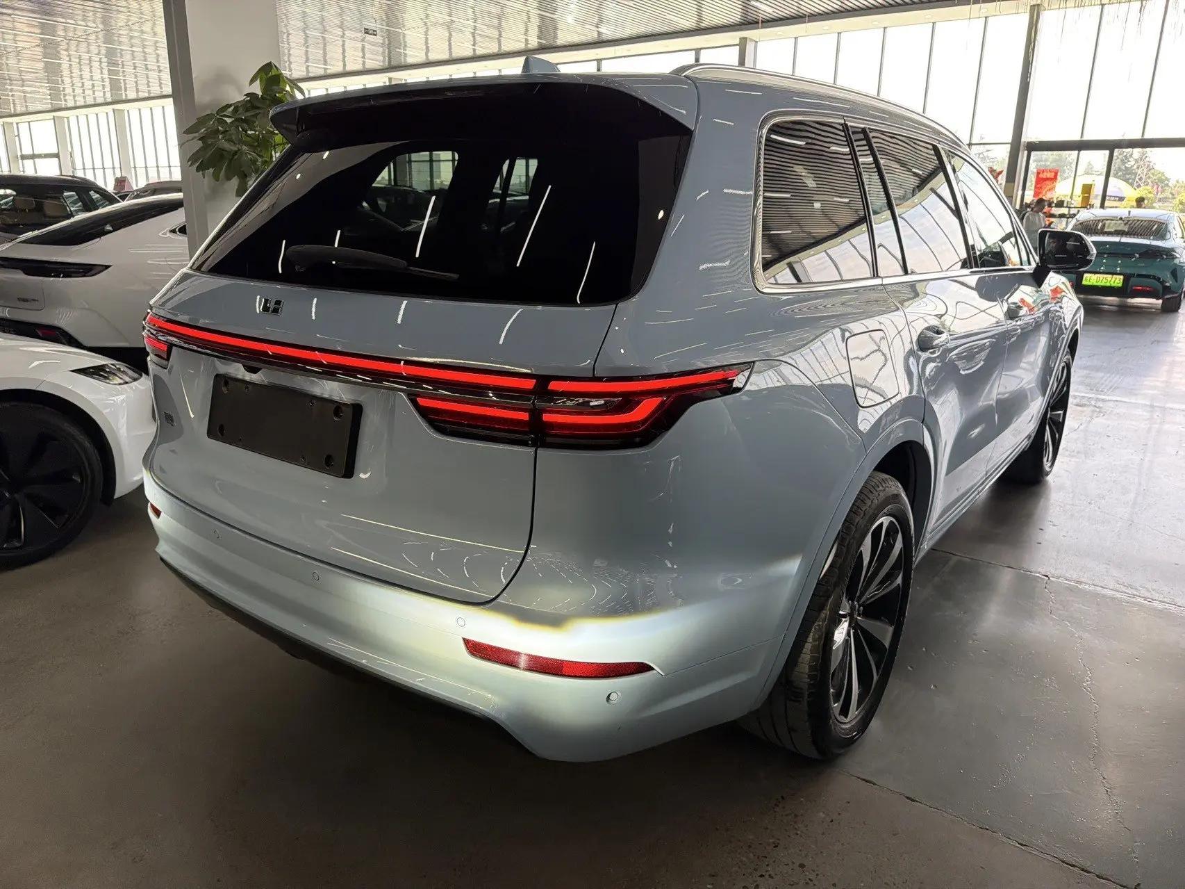 Li ONE 2020 extended 6-seat version 6