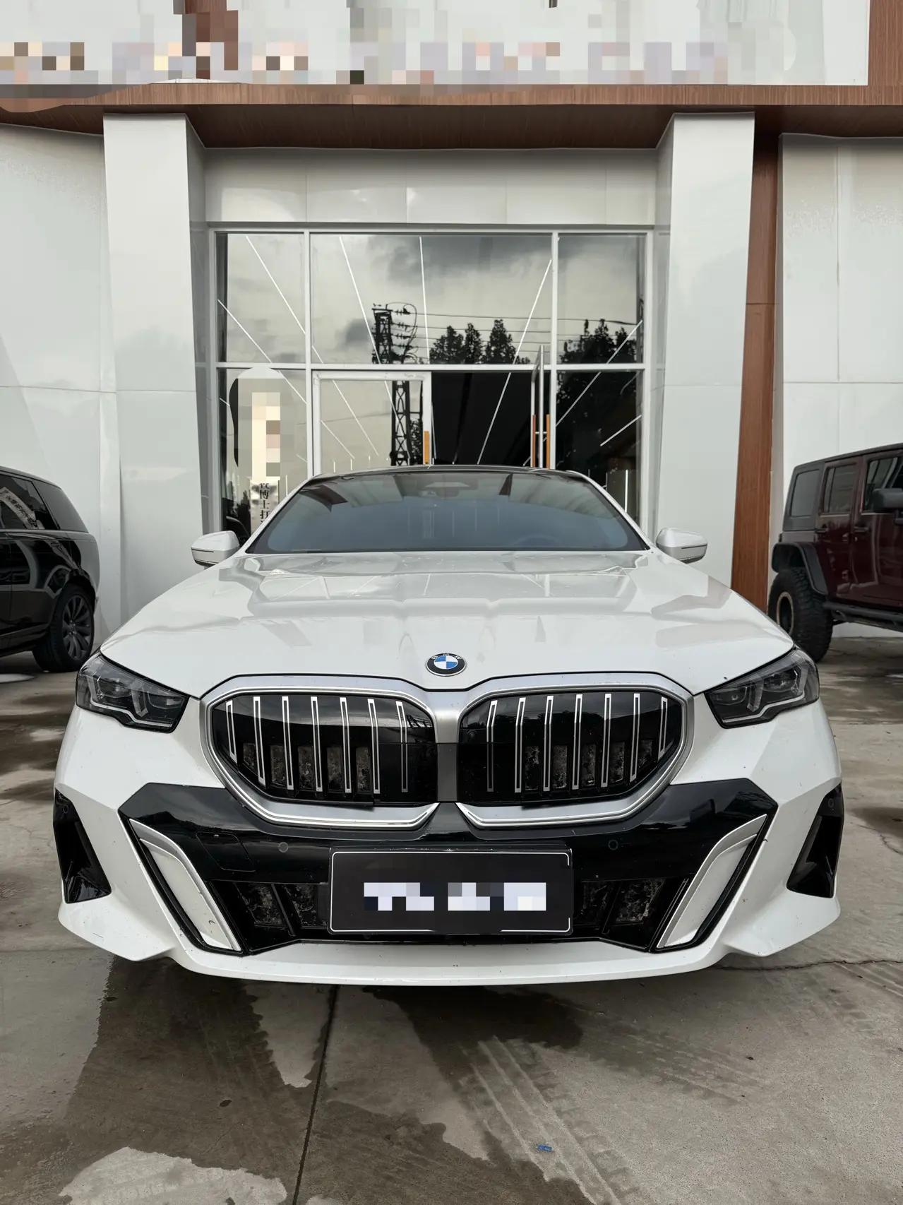 BMW 5 Series 2025 Model 530Li 48V 2.0T Luxury Version M Sport Package Automatic 2