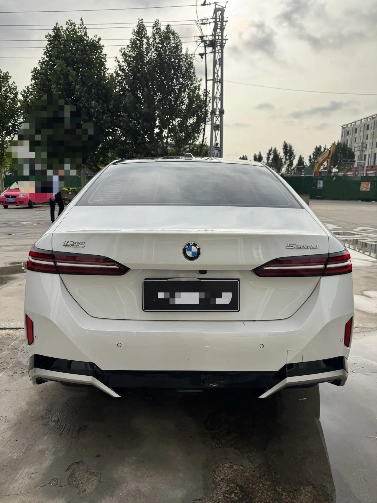 BMW 5 Series 2025 Model 530Li 48V 2.0T Luxury Version M Sport Package Automatic 7