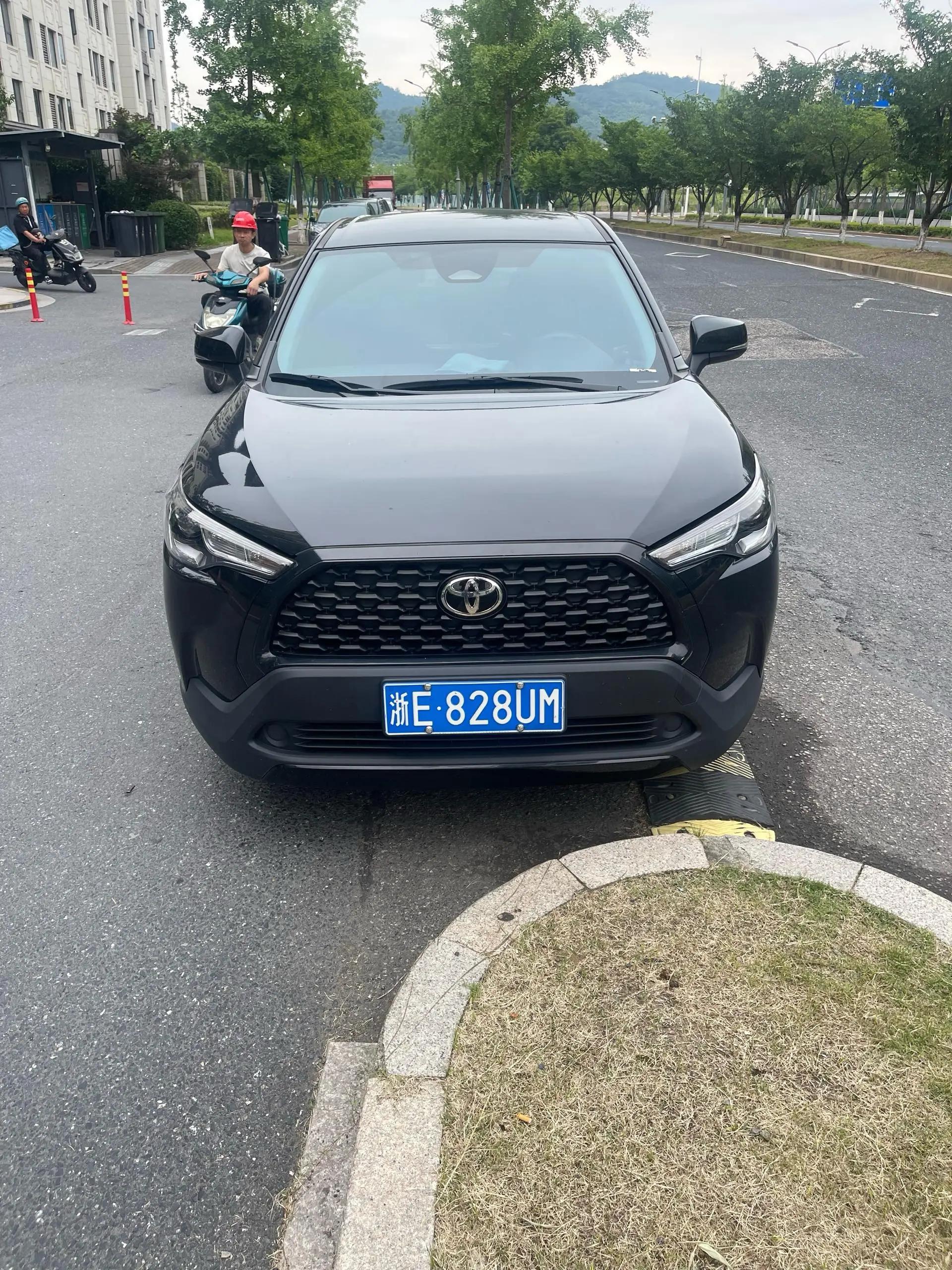 Toyota 2023 Corolla Cross 2.0 CVT Pioneer Edition Automatic 2