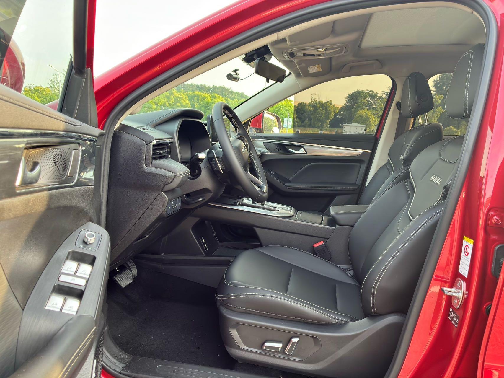 Haval first love 2021 1.5T automatic junior edition 7